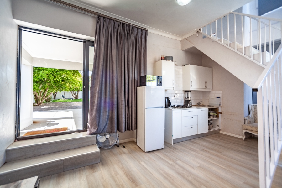 8 Bedroom Property for Sale in Milnerton Ridge Western Cape